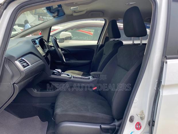 Honda Fit Shuttle 2018 White