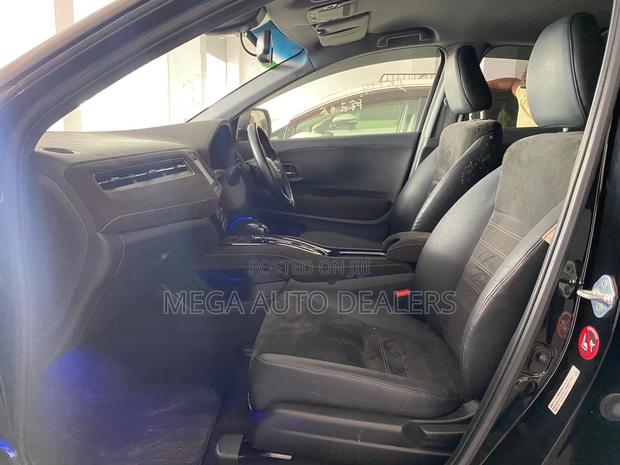Honda Vezel 2018 Black
