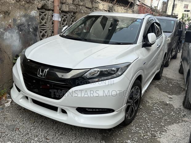 Honda Vezel 1.5 2WD 2018 White