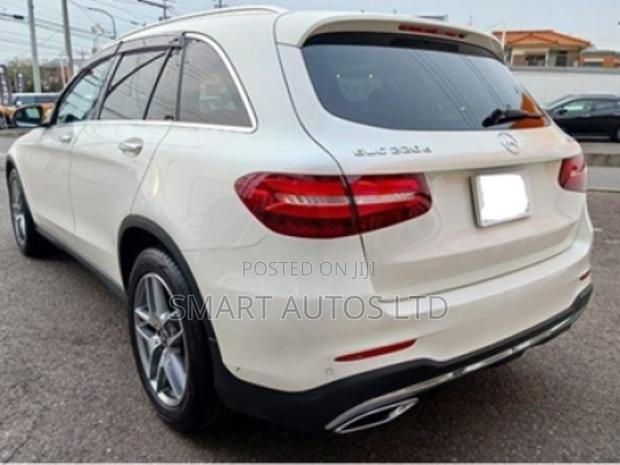 Mercedes-Benz GLC-Class 2017 Off white