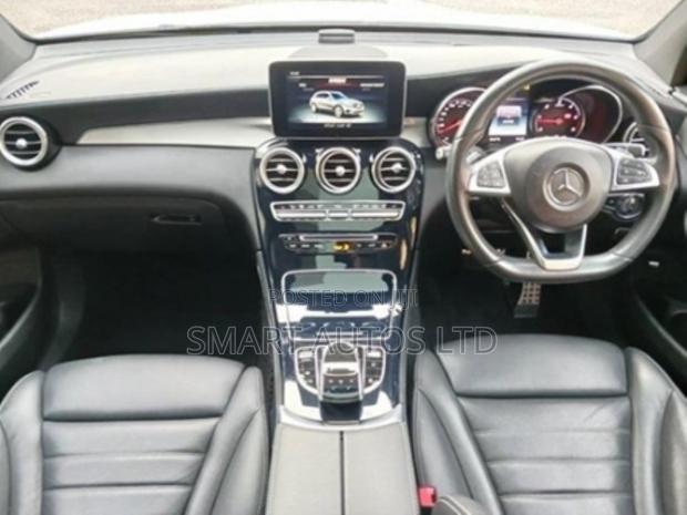 Mercedes-Benz GLC-Class 2017 Off white