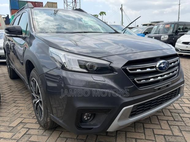 Subaru Outback Premium AWD 2023 Gray
