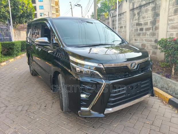 Toyota Voxy 2018 Black