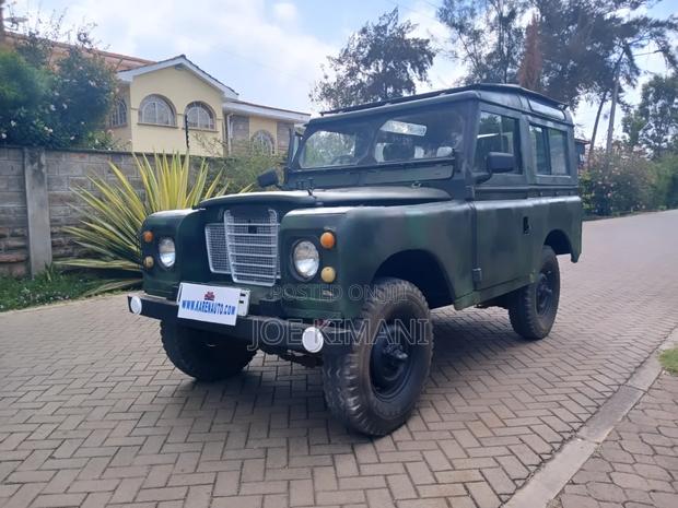 Land Rover Defender 1981 Green
