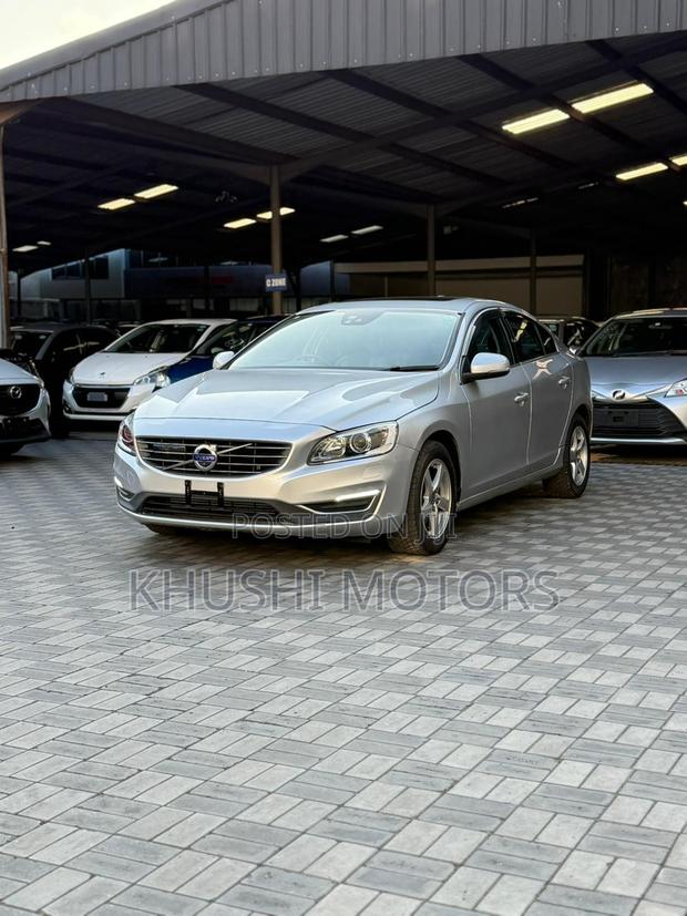 Volvo S60 2018 Silver