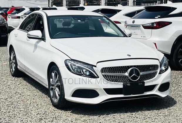 Mercedes-Benz C200 2018 White