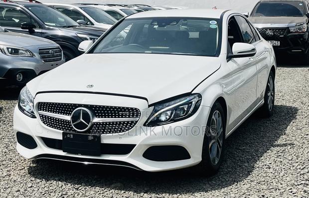 Mercedes-Benz C200 2018 White