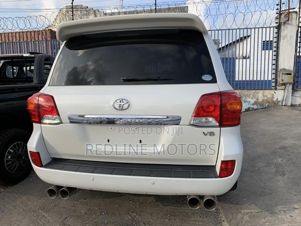 Toyota Land Cruiser 4.6 V8 ZX 2016 White