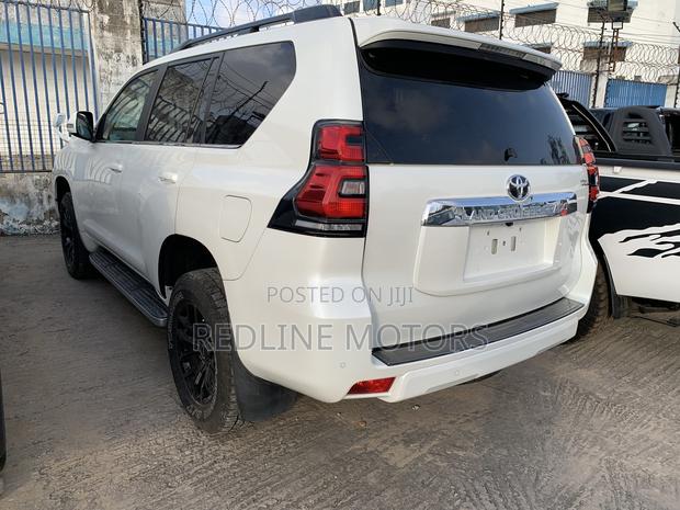 Toyota Land Cruiser Prado 2.8 2018 Off white