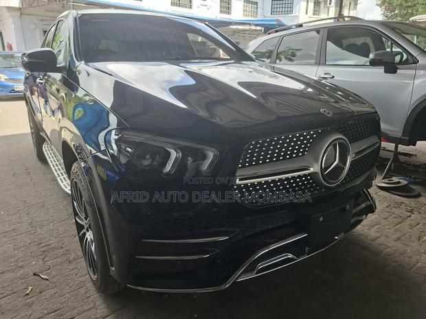 Mercedes-Benz GLE-Class GLE 400d 4MATIC 2021 Black
