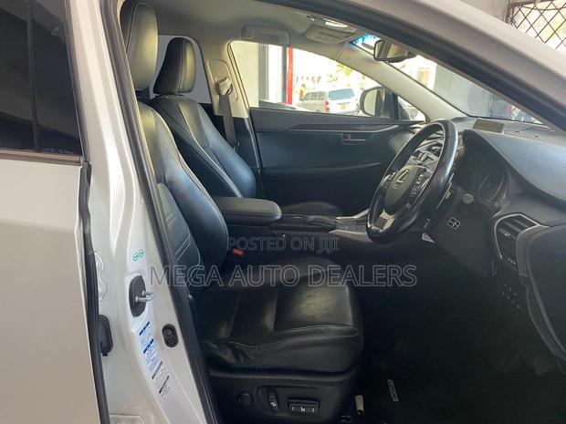 Lexus NX 300 FWD 2018 White