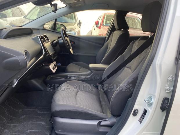 Toyota Prius 2018 White
