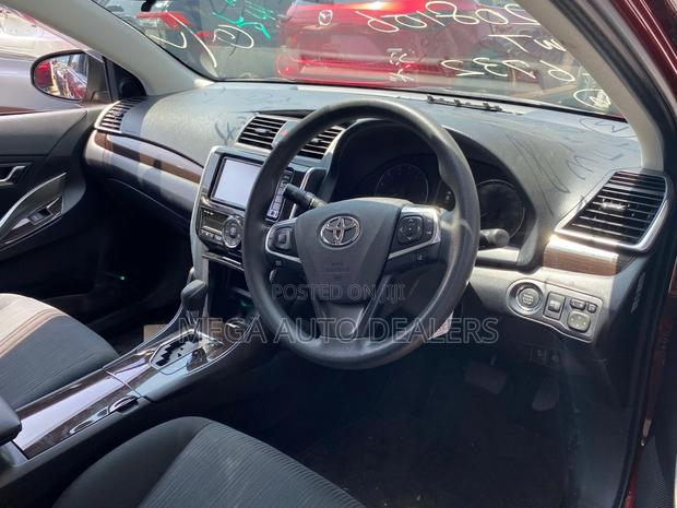 Toyota Premio 2018 Red