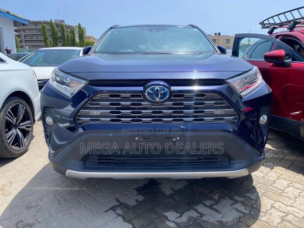 Toyota Raize 2019 Blue