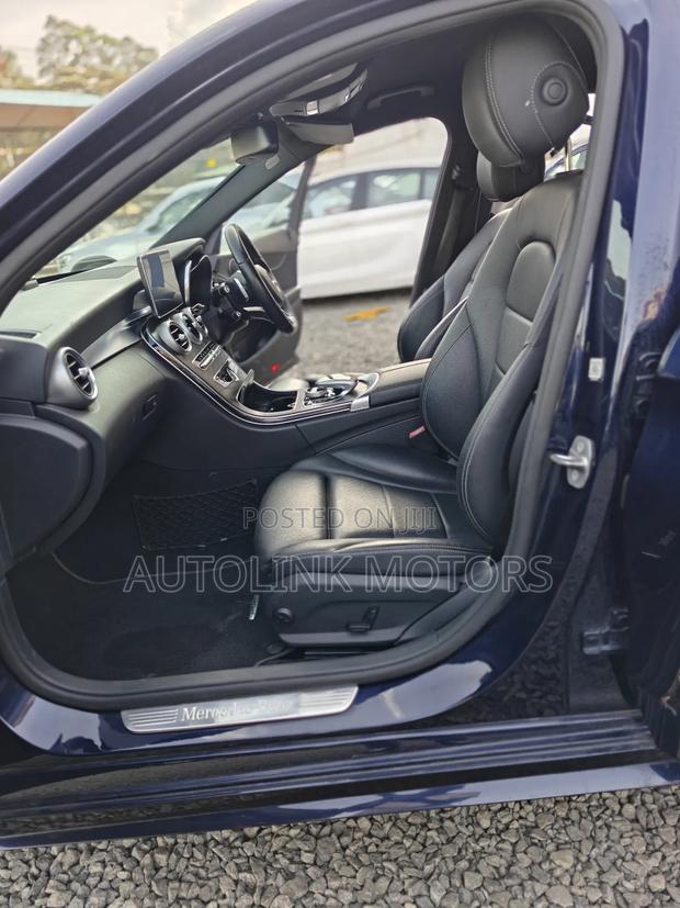 Mercedes-Benz C220 Classic 2018 Blue