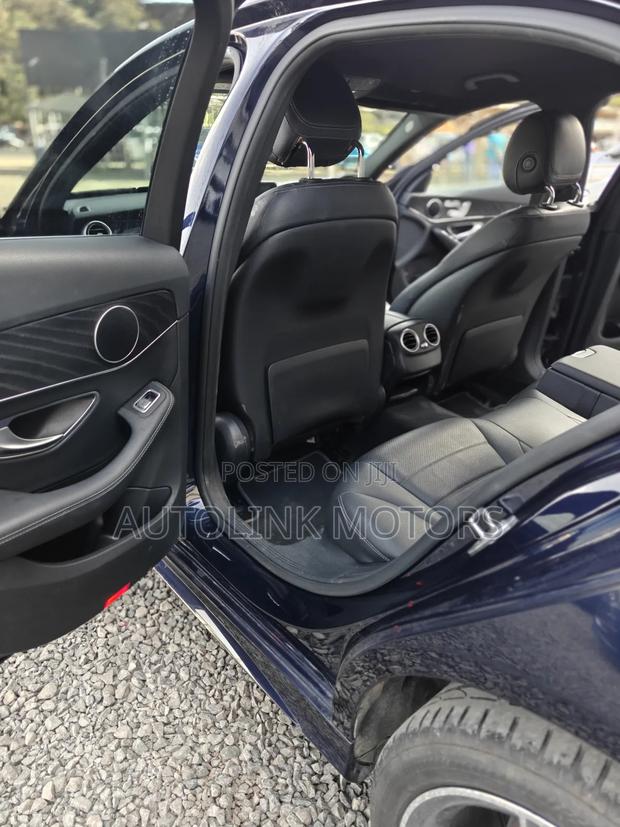 Mercedes-Benz C220 Classic 2018 Blue