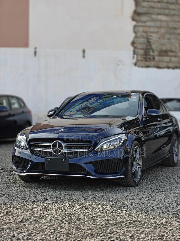 Mercedes-Benz C220 Classic 2018 Blue