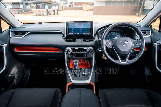 Toyota RAV4 Adventure 2019 Green