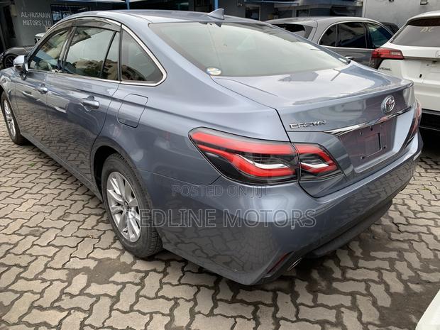 Toyota Crown 2018 Gray
