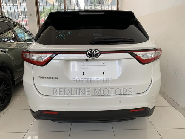 Toyota Harrier 2.0 4WD 2018 Pearl