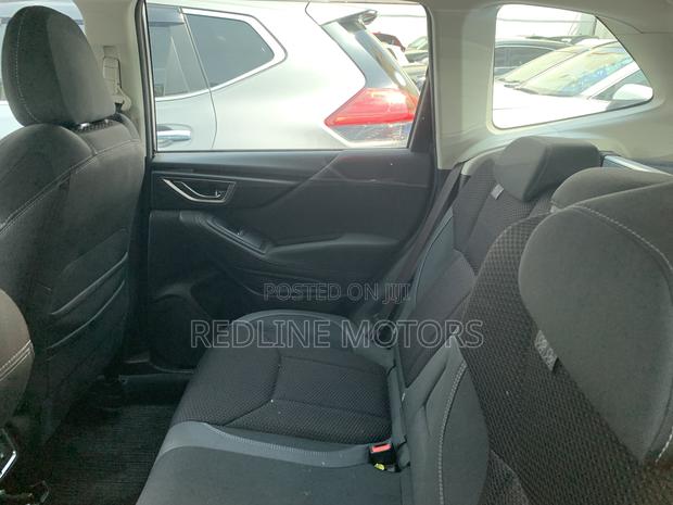 Subaru Forester Premium AWD 2019 Black