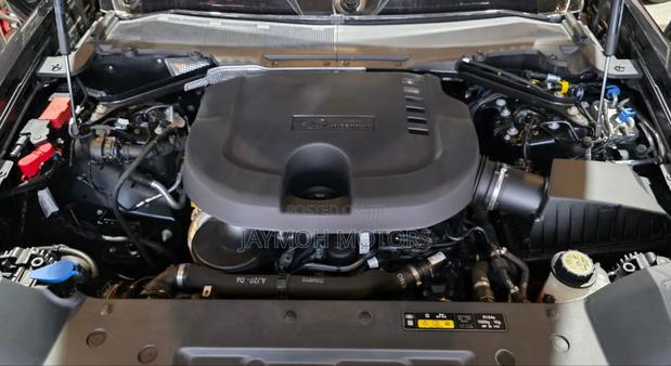 Land Rover Defender 2023 Black