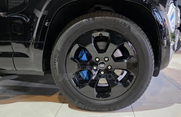 Land Rover Defender 2023 Black