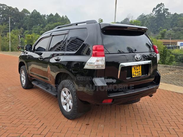 Toyota Land Cruiser Prado 2012 Black