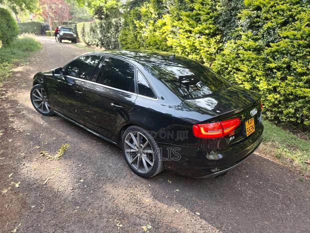 Audi A4 2.0T Premium FWD FrontTrak 2016 Black