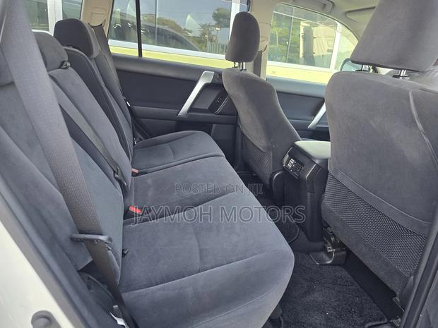 Toyota Land Cruiser Prado 2018 White