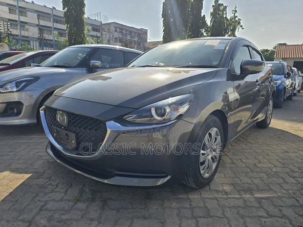 Mazda 2 2020 Gray
