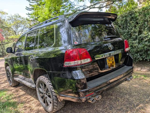 Toyota Land Cruiser 2008 Black