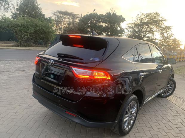 Toyota Harrier 2.0 2018 Black
