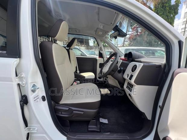 Toyota Porte 1.5 FWD 2019 White