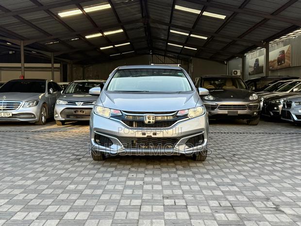 Honda Fit 2018 Silver