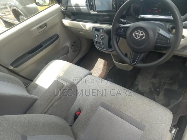 Toyota Passo 2018 Yellow