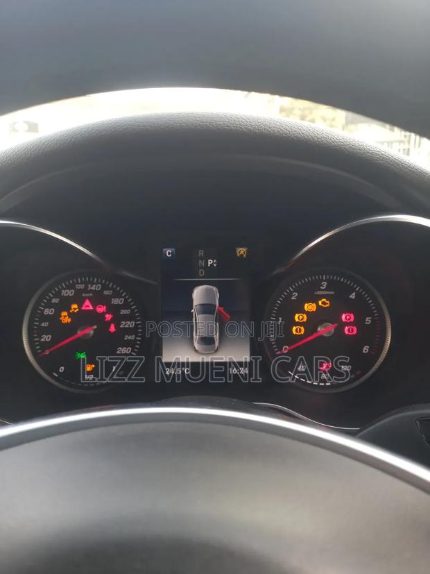 Mercedes-Benz C200 2018 Blue