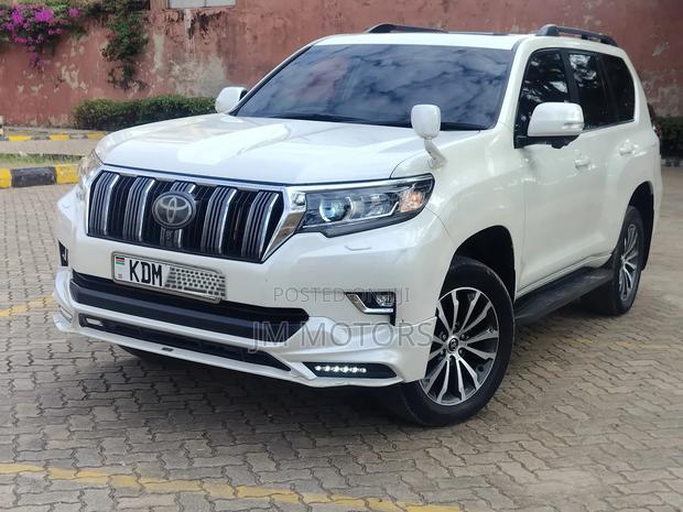 Toyota Land Cruiser Prado 2017 Pearl