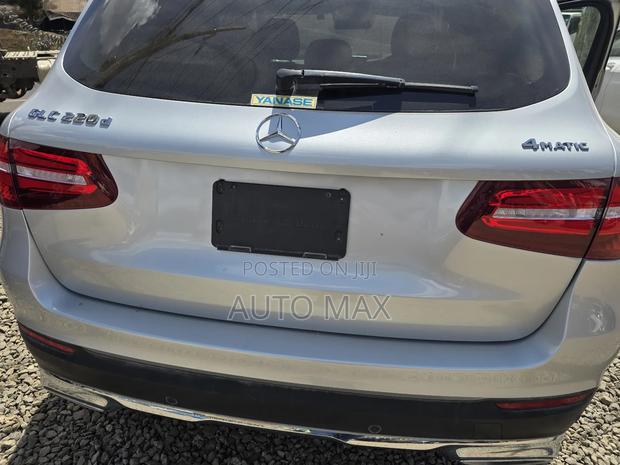 Mercedes-Benz GLC-Class 2018 Silver