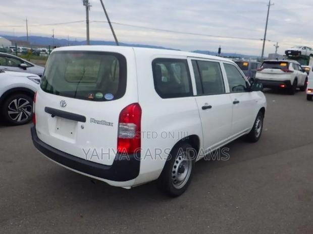 Toyota Probox 1.3 DX 2WD 2018 Silver