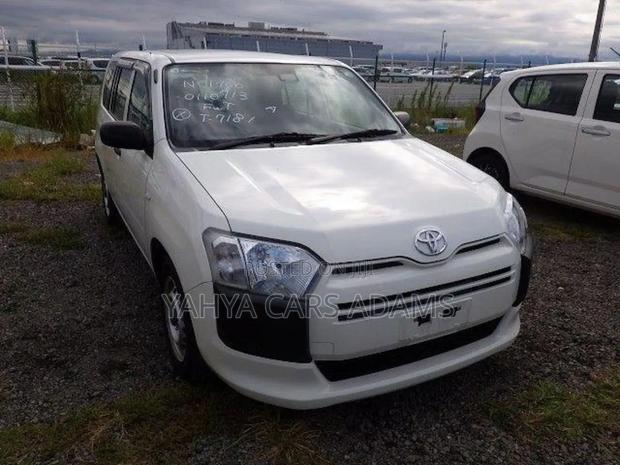 Toyota Probox 1.5 DX 2WD 2018 White