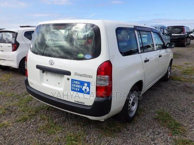 Toyota Probox 1.5 DX 2WD 2018 White
