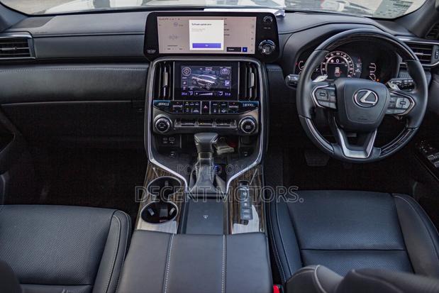 Lexus LX 2024 Gray