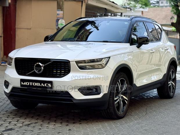 Volvo XC40 T5 Petrol AWD 2019 Pearl