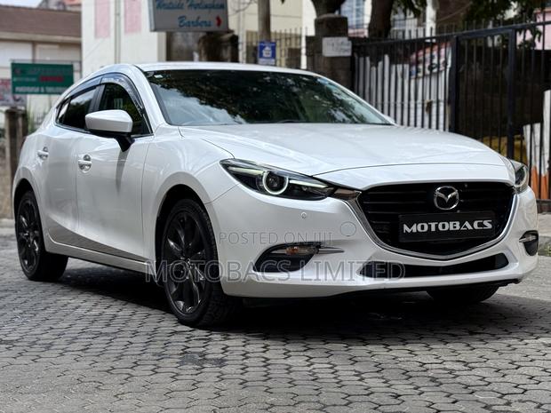 Mazda Axela 2018 Pearl