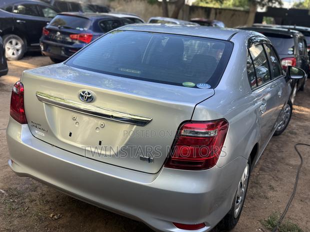 Toyota Axio 1.5 Hybrid G 2WD 2019 Silver
