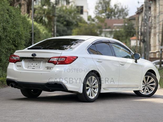 Subaru Legacy 2.5i AWD 2018 White