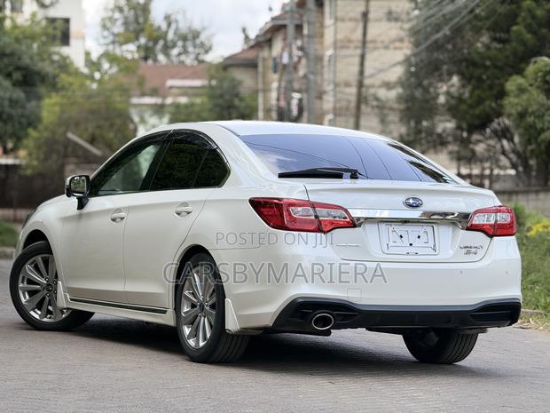 Subaru Legacy 2.5i AWD 2018 White