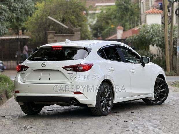 Mazda Axela 2018 White