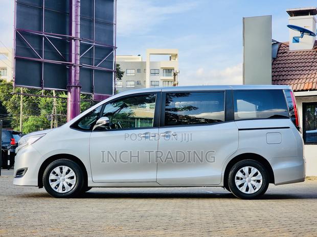 Toyota Noah 2.0 FWD (8 Seater) 2018 Gray
